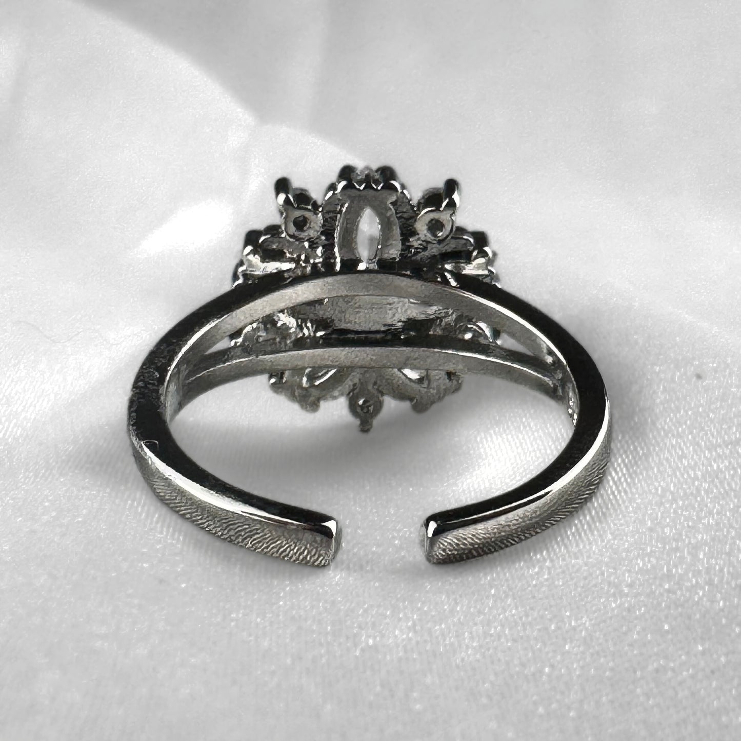 Adjustable Silver Clear Flower Ring