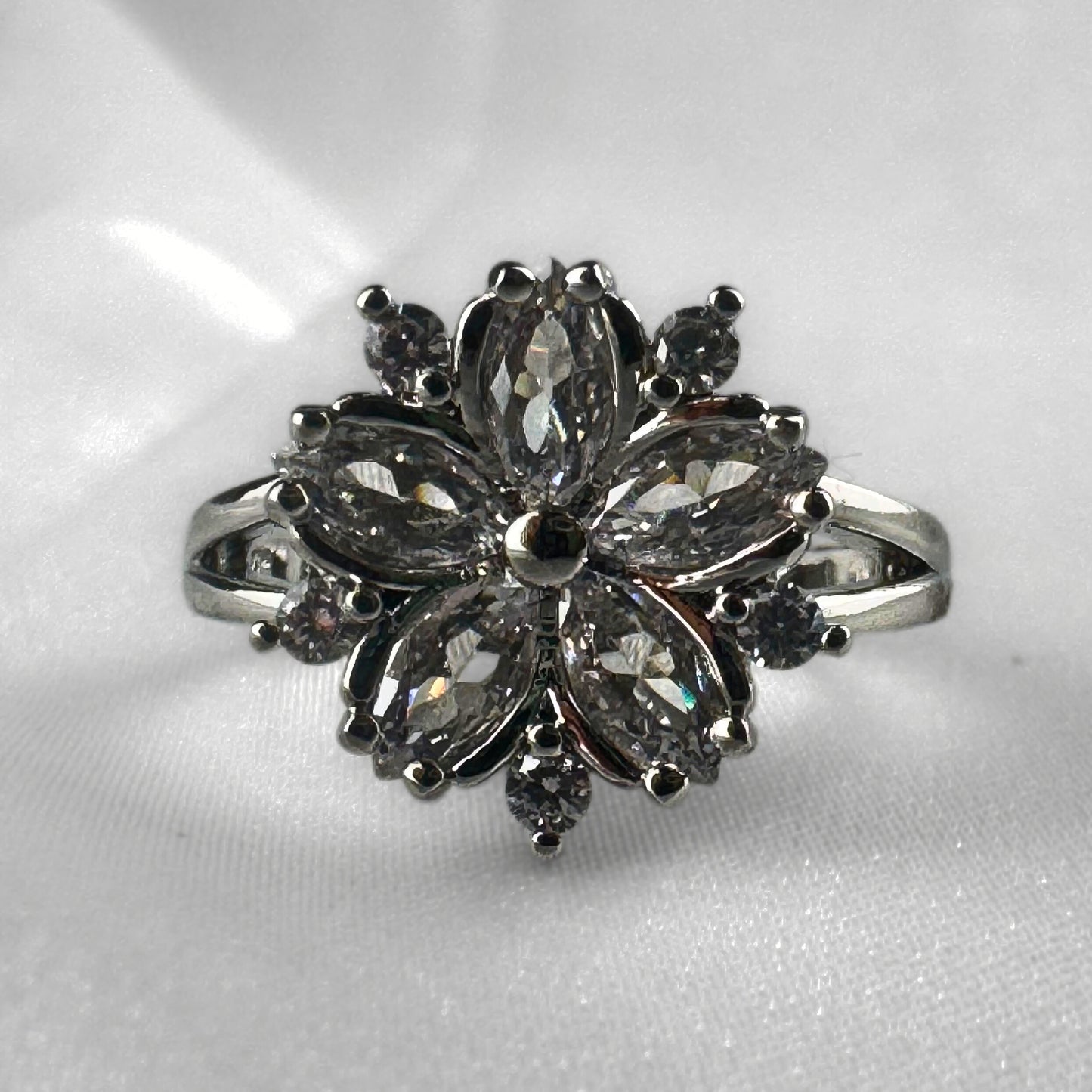 Adjustable Silver Clear Flower Ring