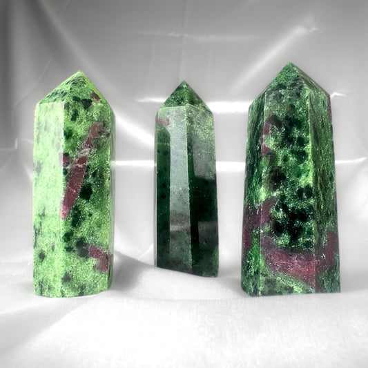 Ruby Zoisite Point (S)