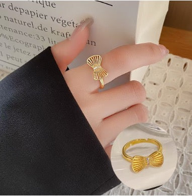 Gold Chunky Bow Ring