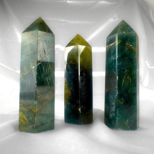 Labradorite Point (S)