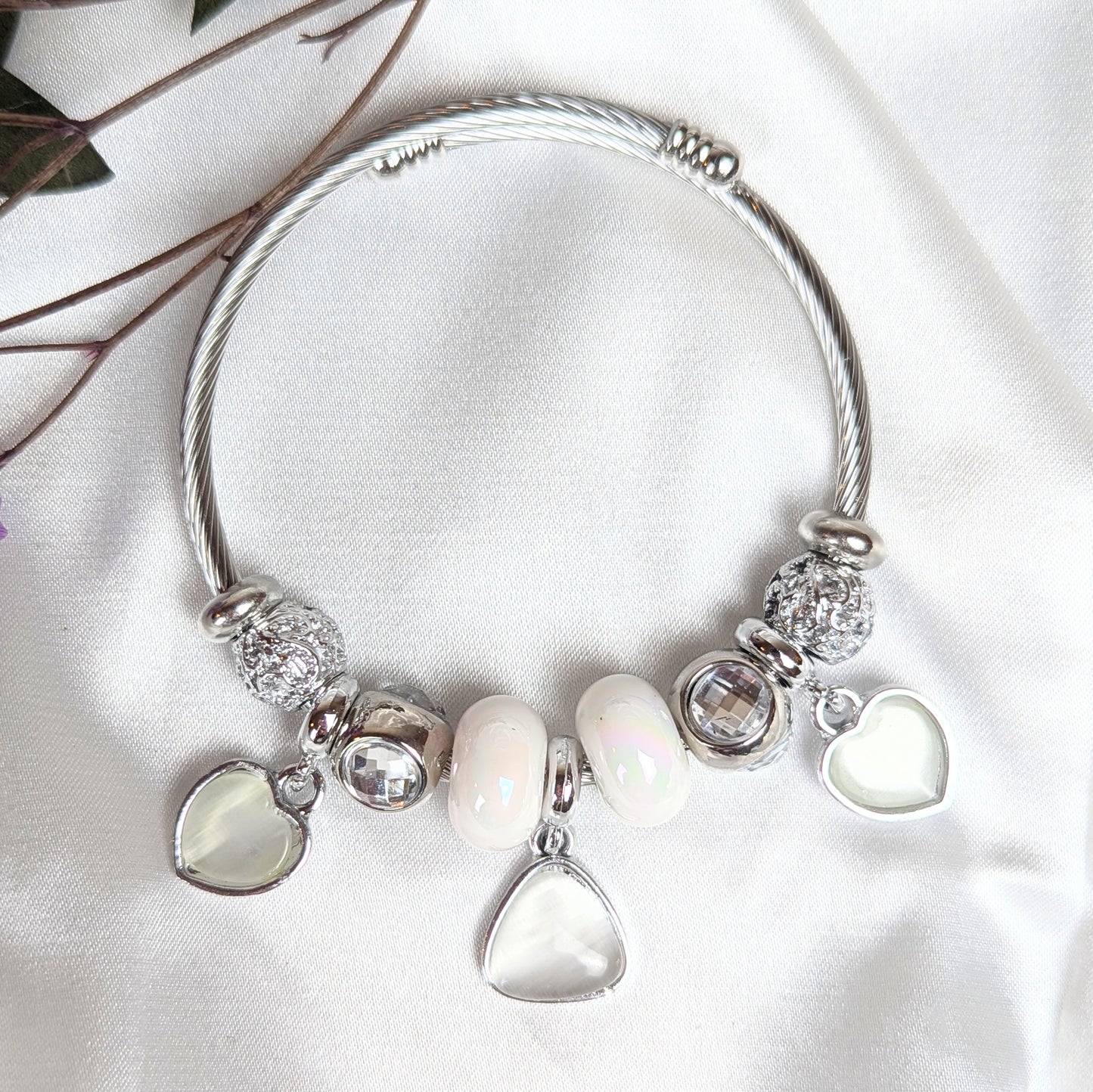 White/Light Green Heart Charm Bracelet