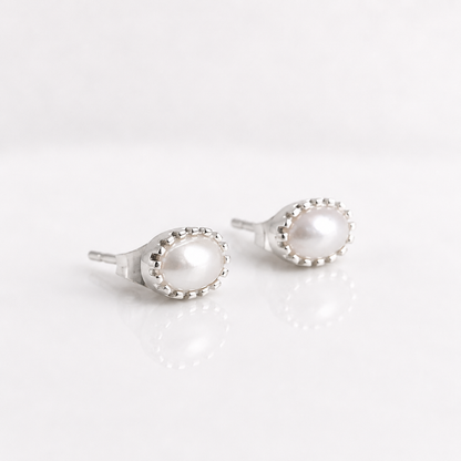 Silver Oval Crystal Stud