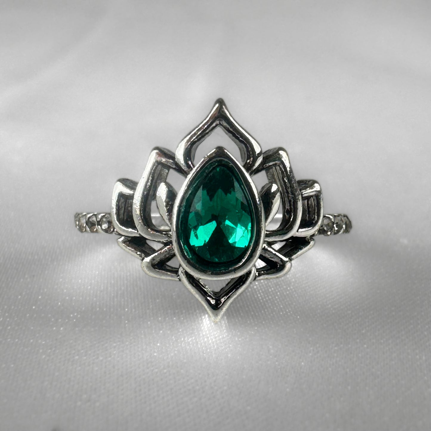 Silver Green Lotus Flower Ring