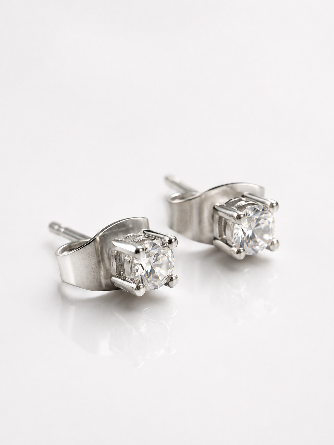 Silver Round Crystal Stud 3mm