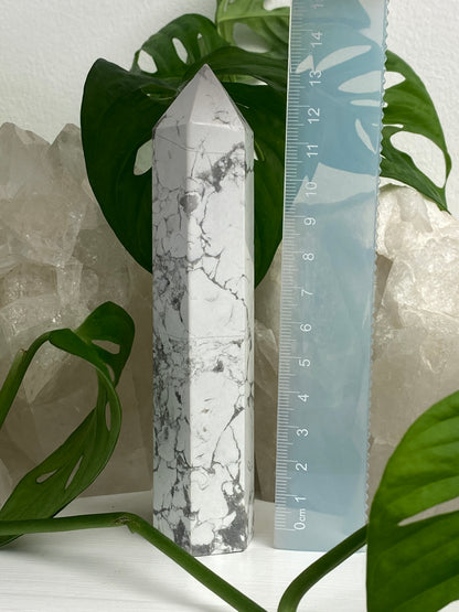 howlite crystal point