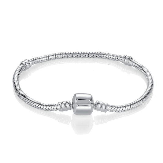 Round Clasp Alloy Charm Bracelet