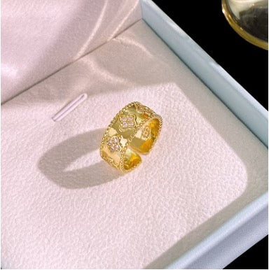 Gold Beaded Clover Ring