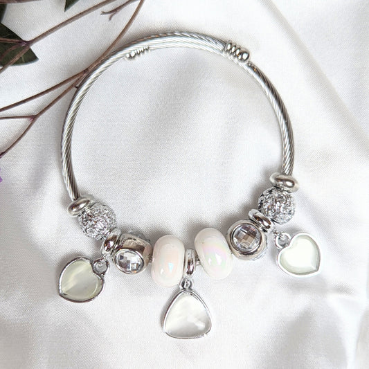 White/Light Green Heart Charm Bracelet